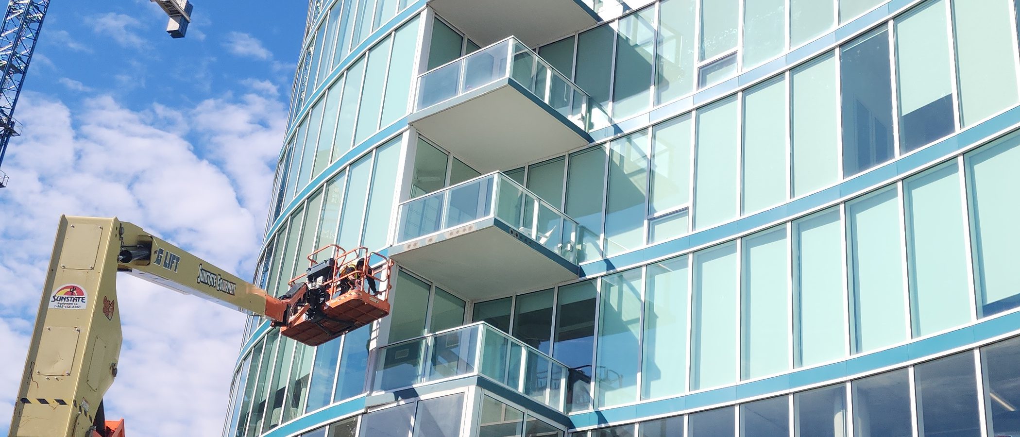 Aquatica tower, Tampa — construction defect testing with swing-stage access